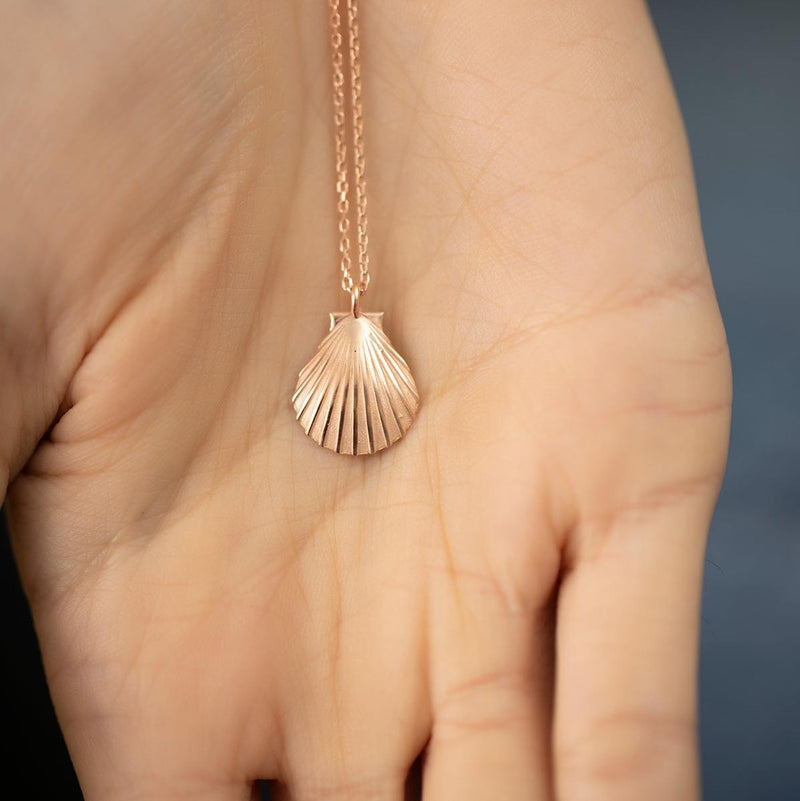 Seashell Sterling Silver Italian Style Necklace